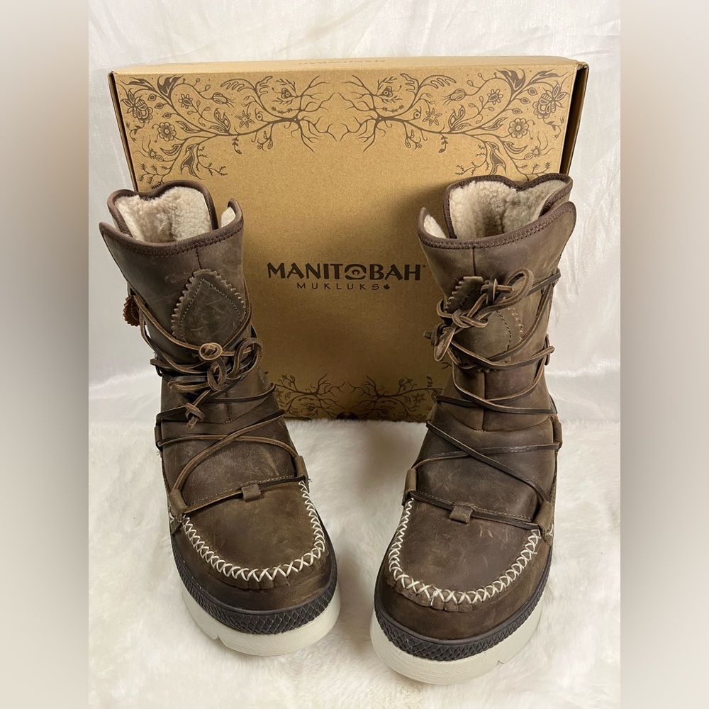 Manitobah WP Pacific Half Winter Leather Boot Fossil. 6.5 FITS SMALL as Size 5.